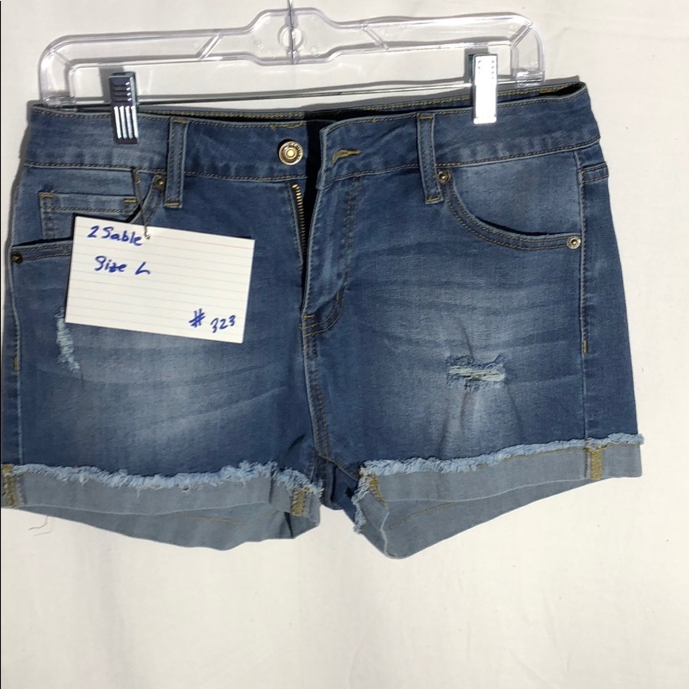 2 Sable Frayed shorts size large